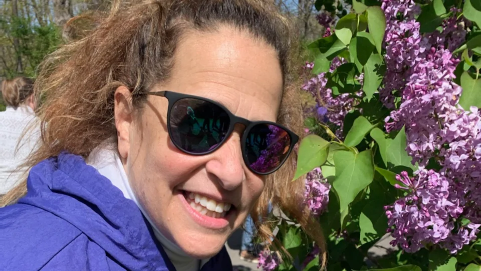 •    “Help Ellen Heal After Three Surgeries” – GoFundMe Fundraiser gofundme Donation Help